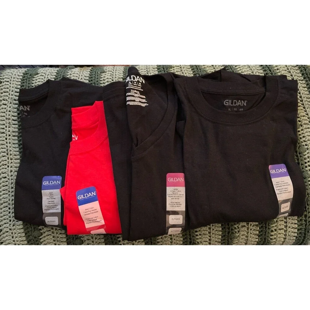 4 Gildan 100% Cotton T-shirts Adult Size XL Blank